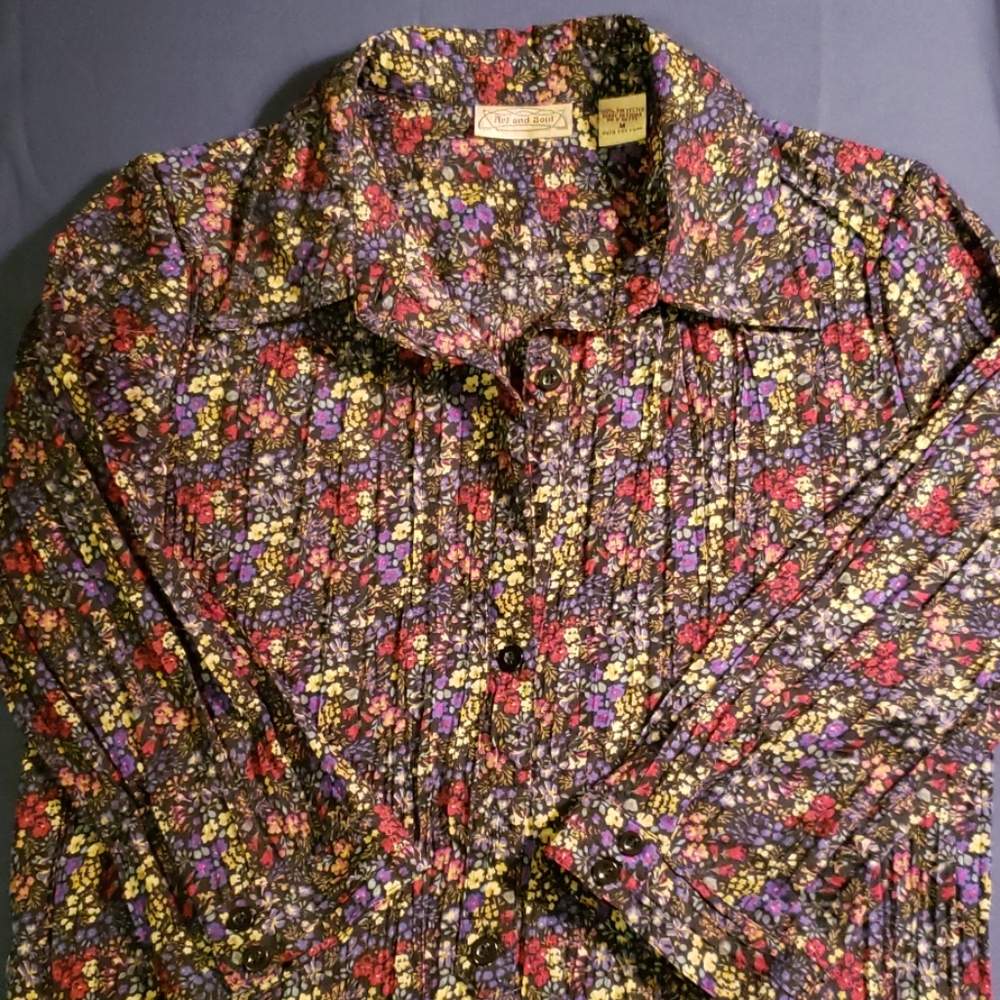 Art and Soul medium blouse